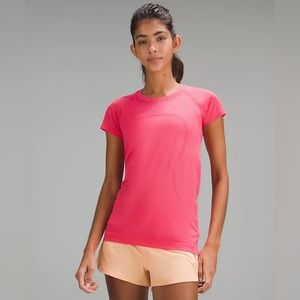 NWT Lululemon Swiftly Tech 2.0 Short Sleeve Crew In Lip Gloss